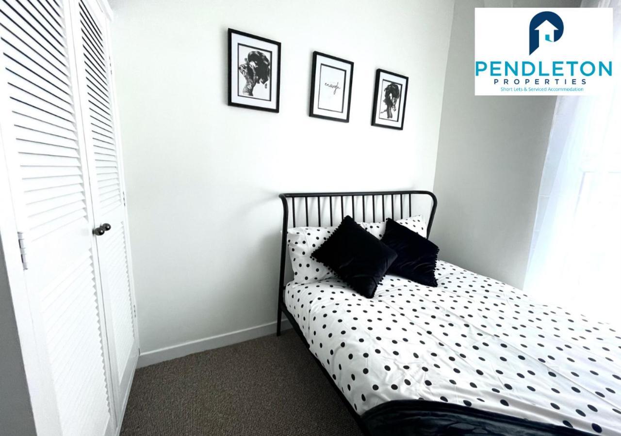 Modern 3 Bed House With Free Parking And Wi-Fi Villa Preston  Exterior foto