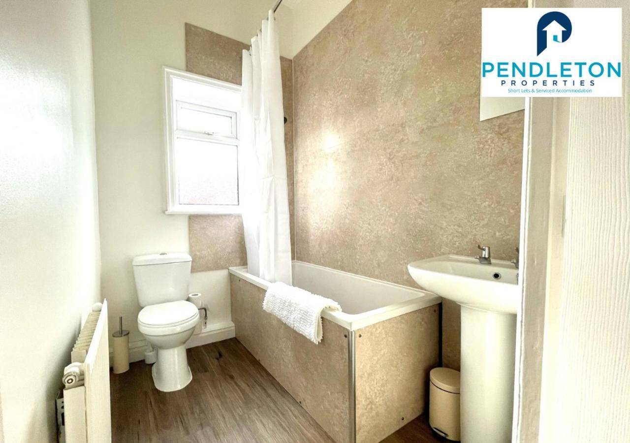Modern 3 Bed House With Free Parking And Wi-Fi Villa Preston  Exterior foto