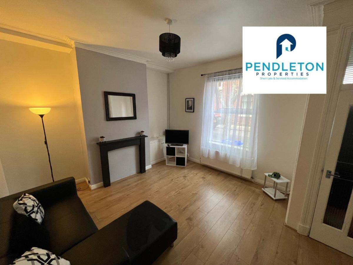 Modern 3 Bed House With Free Parking And Wi-Fi Villa Preston  Exterior foto